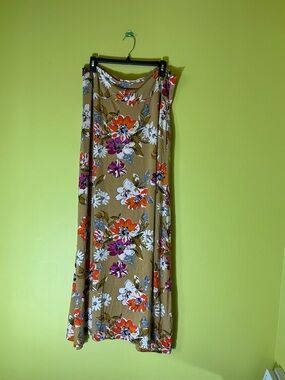 NWT Agnes & Dora Super Soft Floral Maxi Skirt